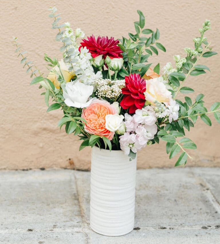 White and Round Vase – Bloom